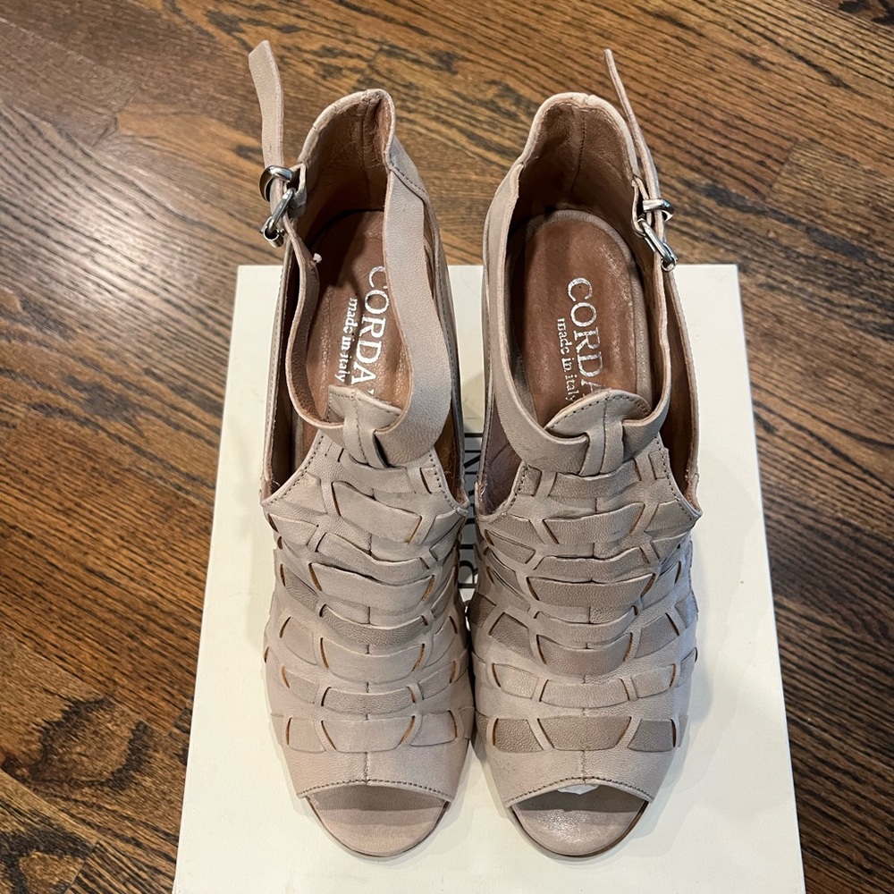 Like new Cordani open toe shoes. Size 40